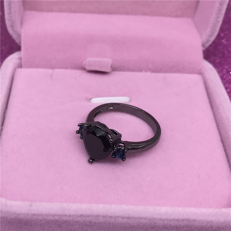 New Trendy Black Gun Color Love Heart Charm Finger Ring For Women Blue Black Crystal Wedding Ring Valentine's Day Gift