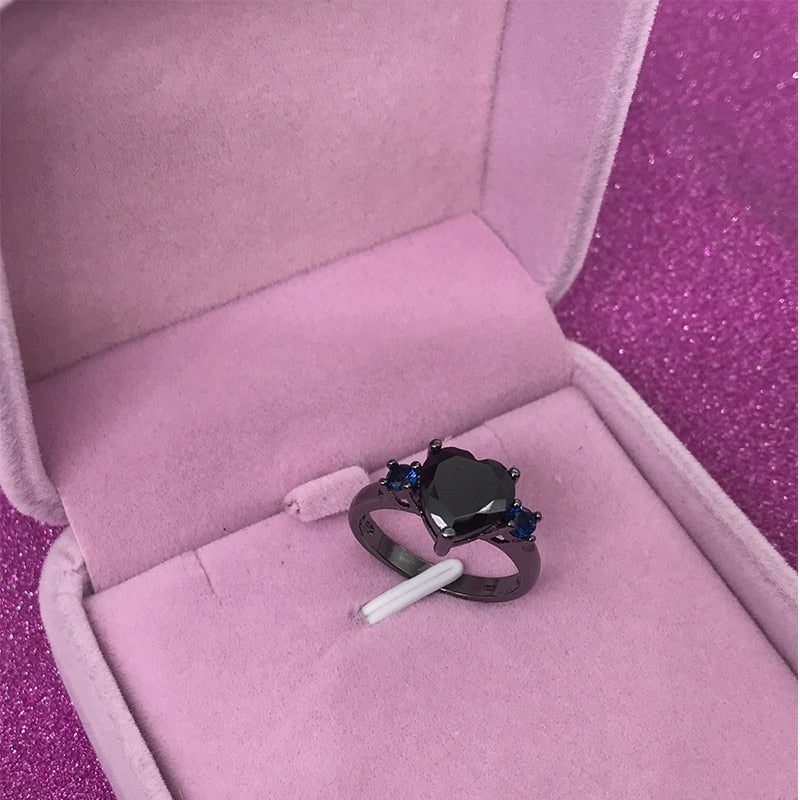 New Trendy Black Gun Color Love Heart Charm Finger Ring For Women Blue Black Crystal Wedding Ring Valentine's Day Gift